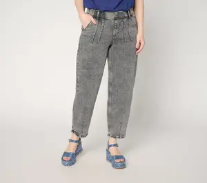 LOGO by Lori Goldstien Petite Grey Barrel Leg Ankle Jeans