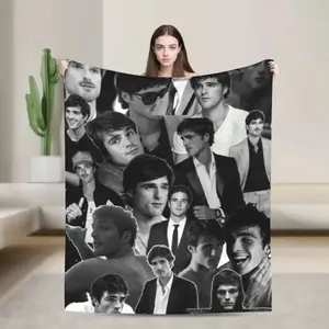 Jacob Elordi Australian Actor Poster Blankets Quality Soft Warm Throw Blanket Winter Travel Outdoor Comfortable Bedspread Best choice for home and outdoor Humorous Novelty Present Bedding Lounge Throw