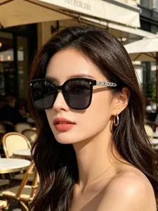 High-End European Chain Large Frame Fashion Glasses, Trendy Eyewear Case, Essential for Travel and Photography, Versatile Styling