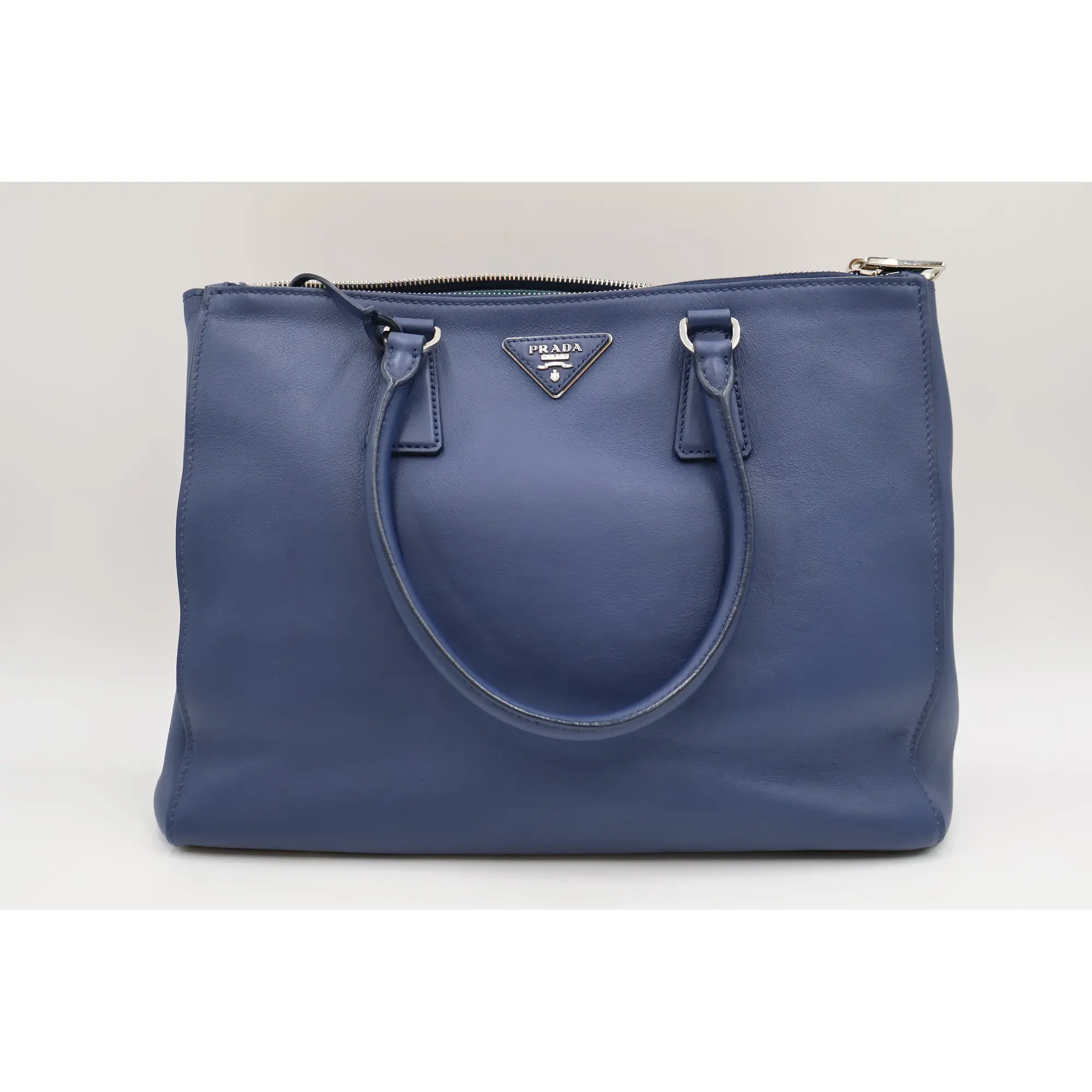 Pre-owned PRADA leather Tote bags Blue Tote Bag (LX1592)