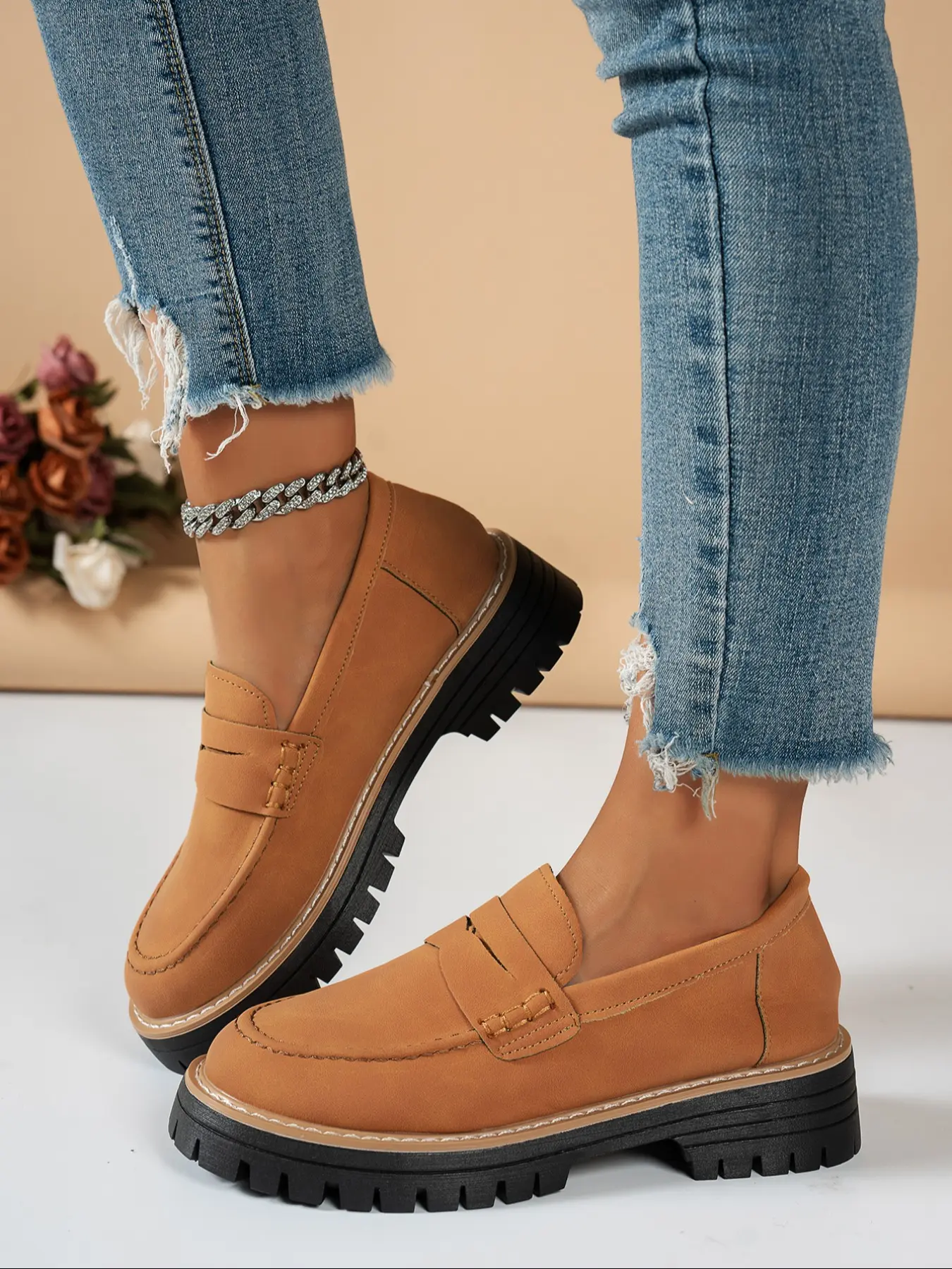 Women's Slip-On Loafers, Slip On Style, Round Toe Thick Sole Rubber Office Commuting Shoes, Fall Winter Fashion Casual Flats, Casual Flat Footwear, Perfect for Campus Commute Dates