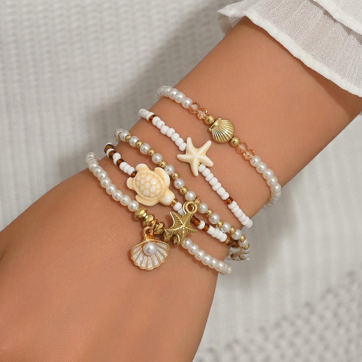 Seashell Bracelet for Women: Beach Bracelets with Starfish & Turtle Charm, Bohemian Shell Jewelry, Beach Accessories & Beach Jewelry for Women