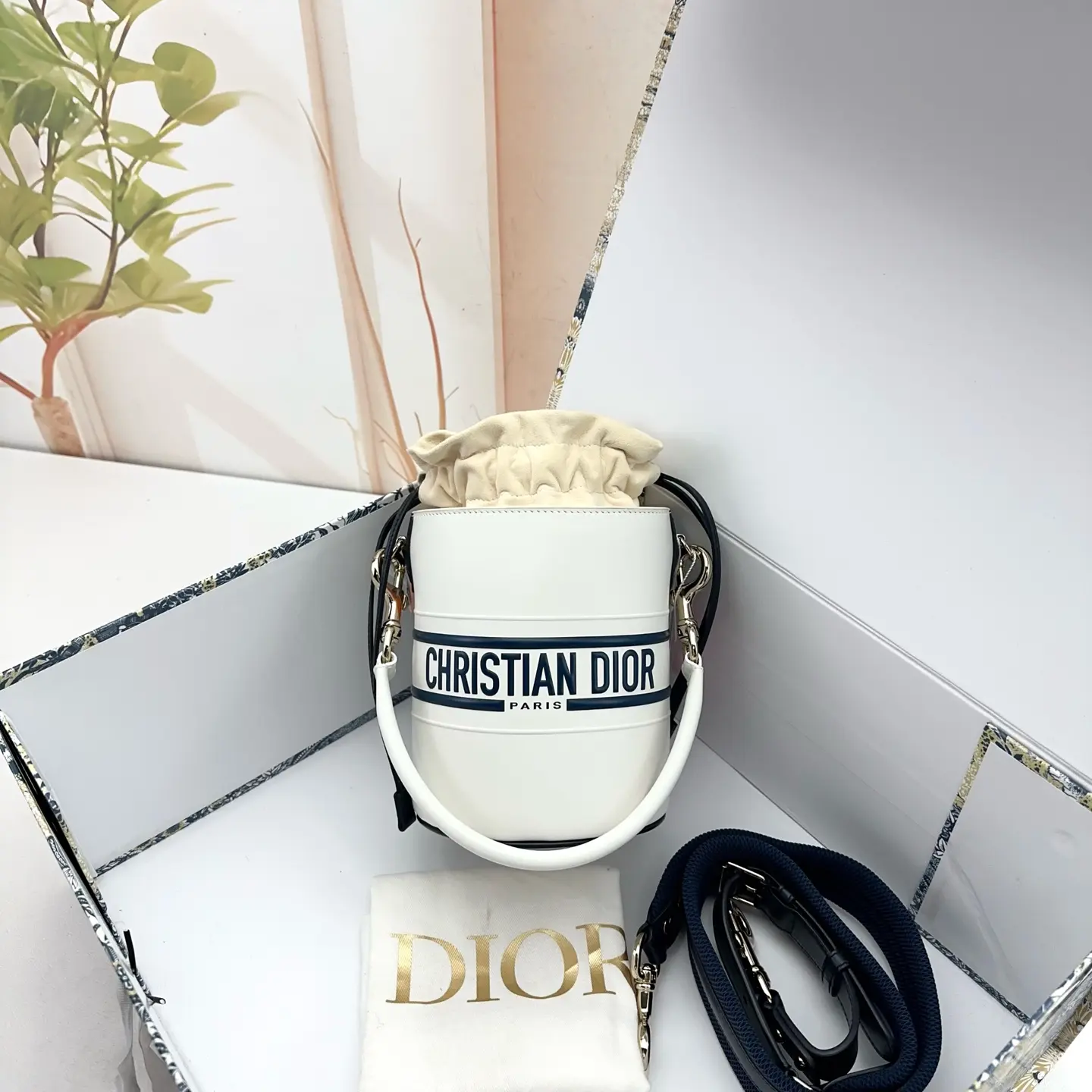 Pre-owned Dior White Canvas Logo Stripe Bucket Crossbody Bag 0805raye 23182374