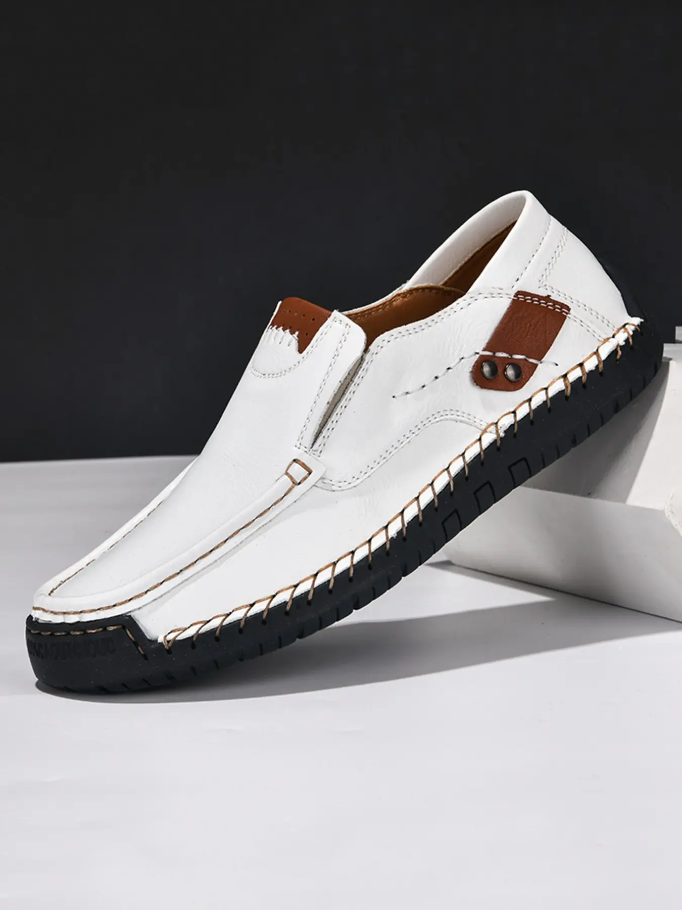 Men's Handmade Stitched Fashionable Casual Loafers, Breathable Lightweight Slip-On Flat Outdoor Walking Shoes, Anti-Slip Driving Shoes, Comfortable Fashion, Sizes 38-48