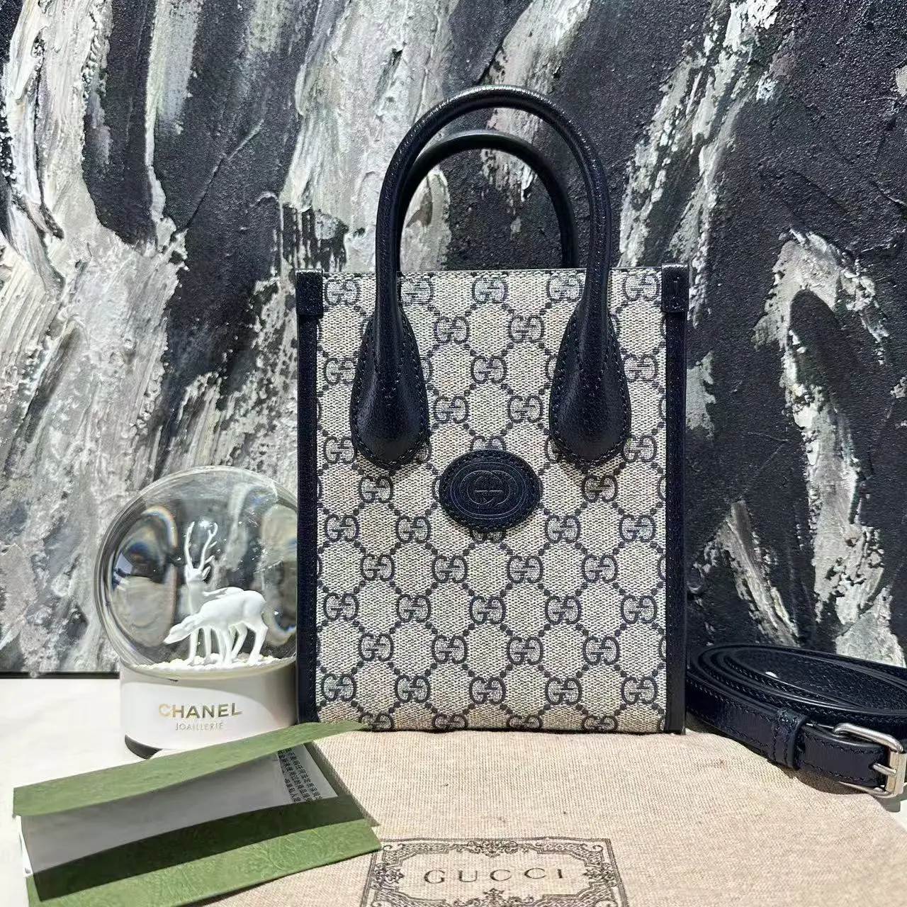 Pre-owned GUCCI Ophidia Mini GG Supreme Blue Tote Bag – New, Structured Top Handle Shoulder Bag