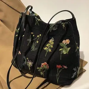 Fashion Floral Embroidered Handbag Backpack, Large Capacity, Portable, Suitable for Teen Girls, Women, College Students, Perfect Gift