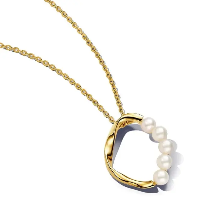 PANDORA Classic 14-Karat Gold-Plated Necklace, Organically Shaped Oval Pendant with Treated Freshwater Cultured Pearls, Metal Plated Gold, No Warning Applicable, Us