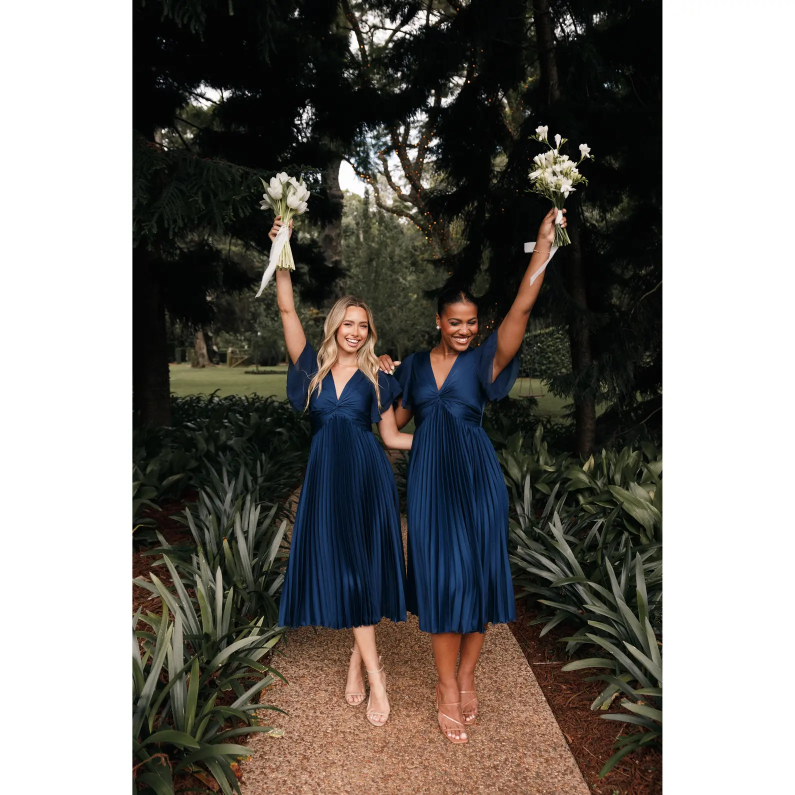 nova flutter sleeve midi dress navy Nova Flutter Sleeve Midi Dress - Navy