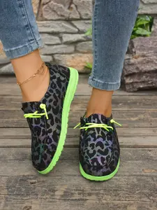 Women's Casual All-Season Shoes, Cartoon Canvas Slip-On Sneakers, Breathable Lightweight Eva Sole, Perfect for Walking & Daily Wear