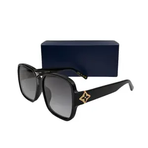 Pre-owned Louis Vuitton My LV Flower Black Square Sunglasses LVG05