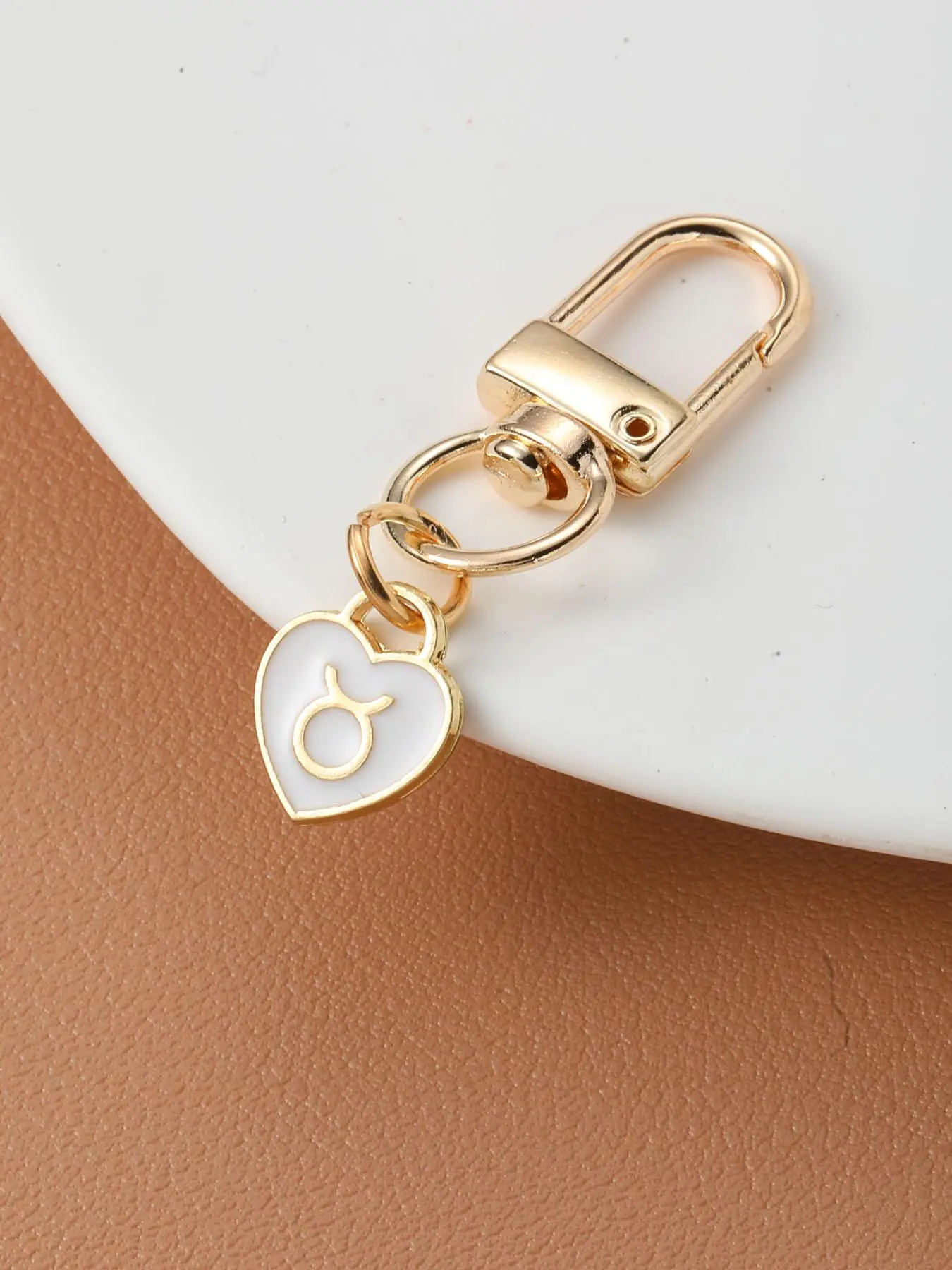 Constellation Sign Heart Shaped Keychain, Stylish Keychain, Fashionable Backpack Charm, Universal Mini Hang Decor, Warm Gift Idea, Trendy Cute Keychain, Cute Keychain Accessory