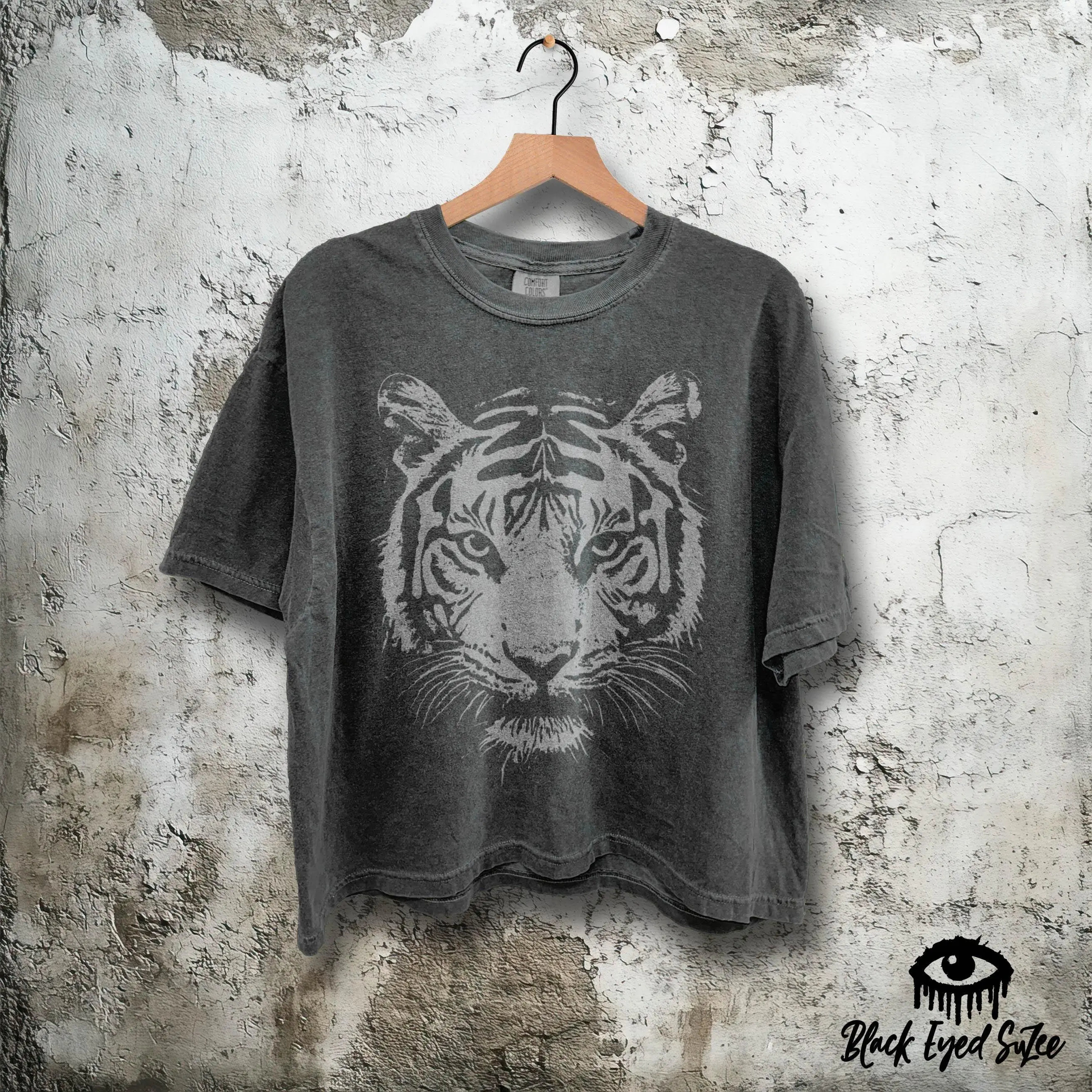 Tiger Face Shirt Pepper Comfort Colors Crop Top Boxy Tshirt - Vintage Tiger Womans Graphic Tee - Cropped Animal Print Shirt