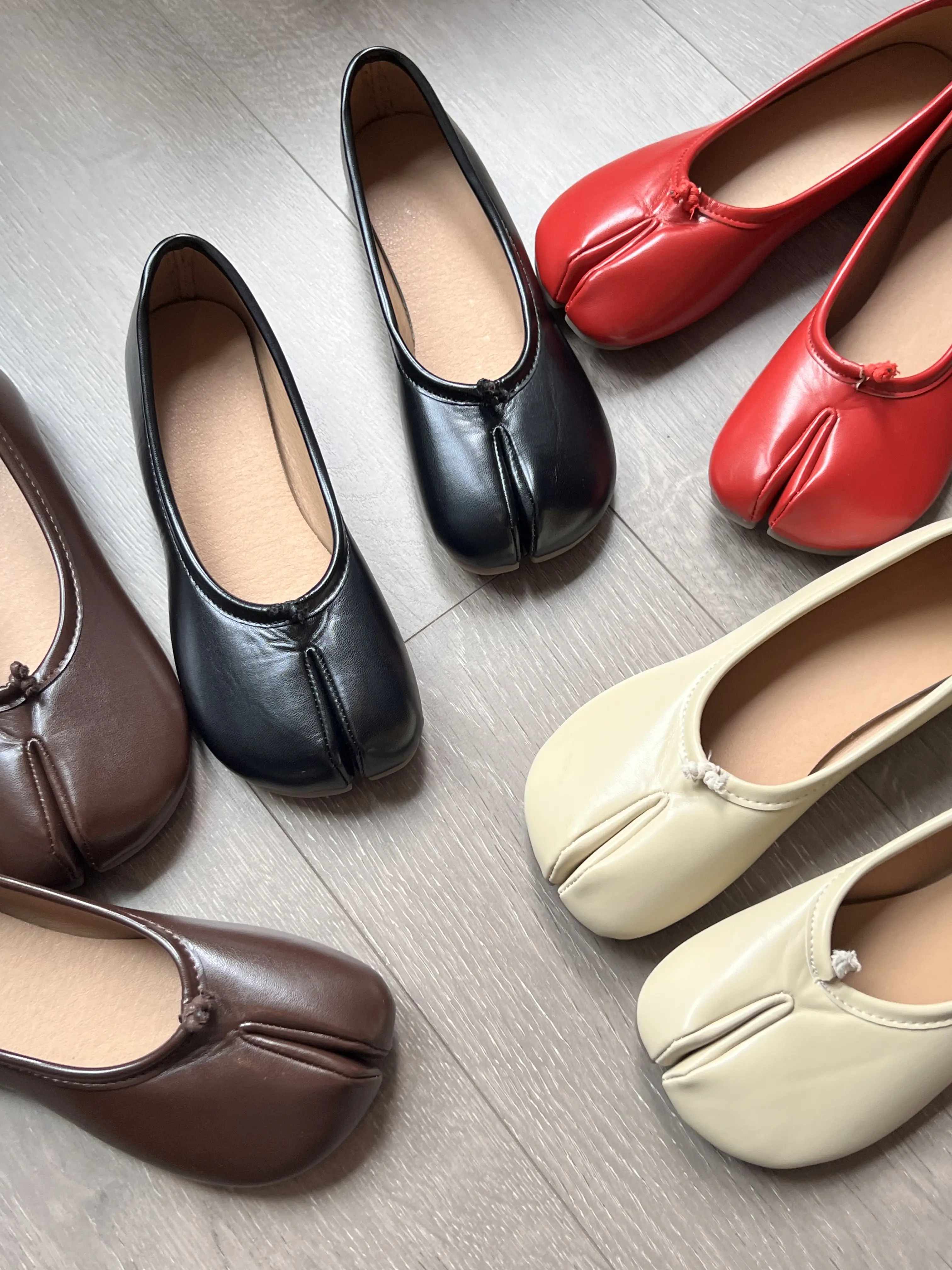 Exquisite minimalist women’s closed-toe flat shoes, premium soft leather ballet flats with cushioned comfort for casual walking; versatile fashion commuter flats suitable for work, gatherings, and streetwear looks—simple, elegant women’s footwear perfect
