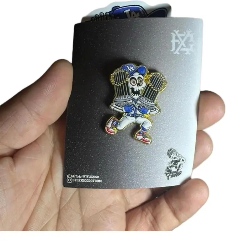 Back2Back Champion Skeleton Enamel Pin - Original Design, High-Quality Craftsmanship, Symbolism of Ambition & Resilience, Unisex Casual Brooch, Perfect for Everyday Wear, Suitable for Various Accessories & Collecting, Pins for Backpack