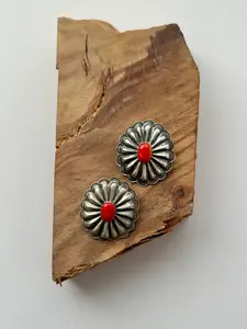 Concho Spiny Oyster Earrings - Sterling Silver - Native Handmade - RL (Artist)