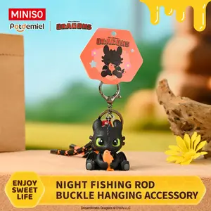 MINISO How to Train Your Dragon Toothless Holding Fish Keychain Pendant – Cute Night Fury Dragon Bag Charm, Collectible Cartoon Key Ring Accessory, Backpack Ornament Gift for Dragon Fans and Collectors