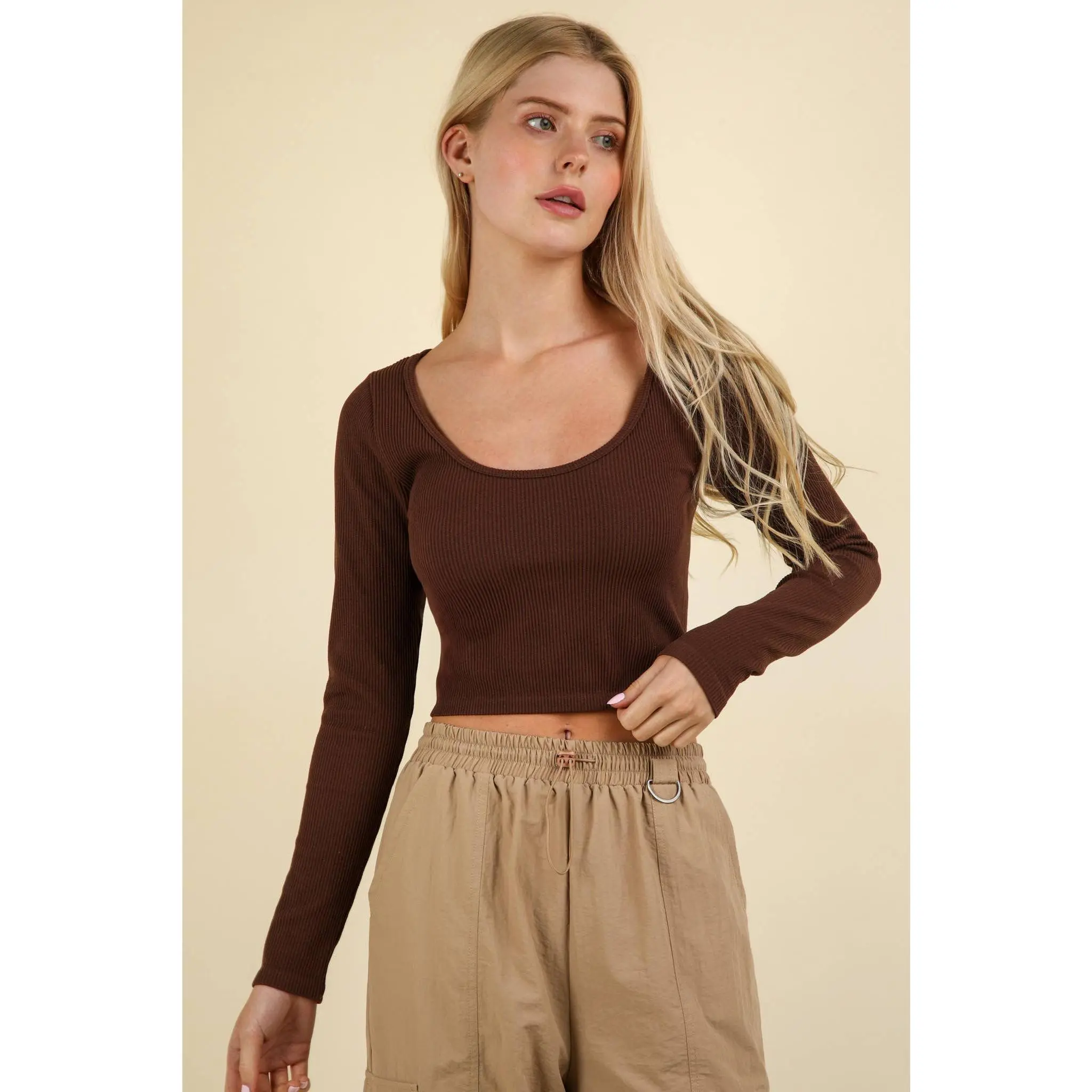 ちぃ　sheller 　rib knit cropped tops She+Sky Latte Halter Neck Ribbed Crop Top | Lime Lush Boutique