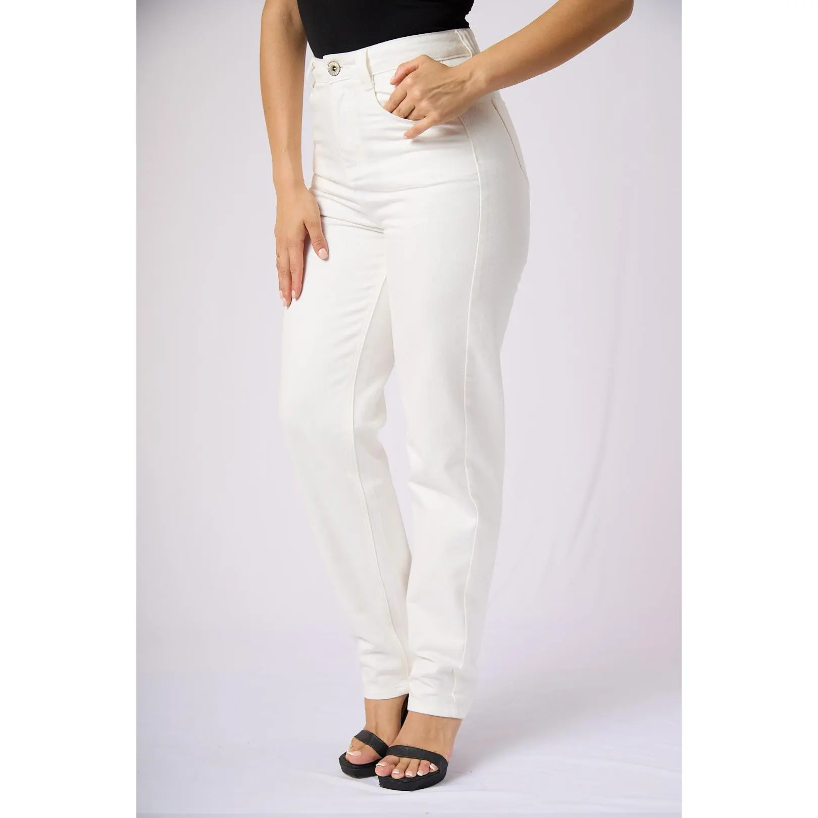 ZIDA Women's Classic White Denim Jeans - Minimalist Fit, All Seasons, Below the Ankle Hem, Button Embellishment, Regular Straight Leg Design