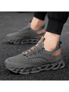 Men's Breathable Flyknit Sneakers, Workout Sneakers, Athletic Shoes, Blade Sole Anti-Slip Running Shoes, Suitable for Daily Casual Wear