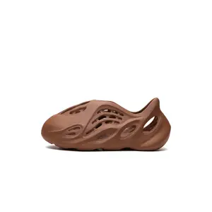 Yeezy Foam RNR "CLAY RED" HP5344