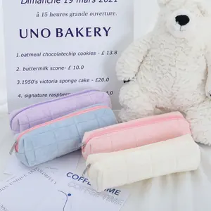 1 pcs Solid Color Plush Pencil Case, Pencil Bag, Multi-color Stationery Organizer for Girls, Portable Zippered Pouch for Cosmetics and Makeup Brushes, Ideal as Christmas Gifts, Birthday Presents for Classmates and Friends