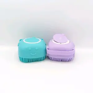Cepillo para aplicar shampoo y bañar a tu mascota