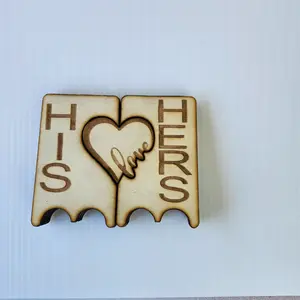 His/Hers 2x cue holders that lock together with the heart center