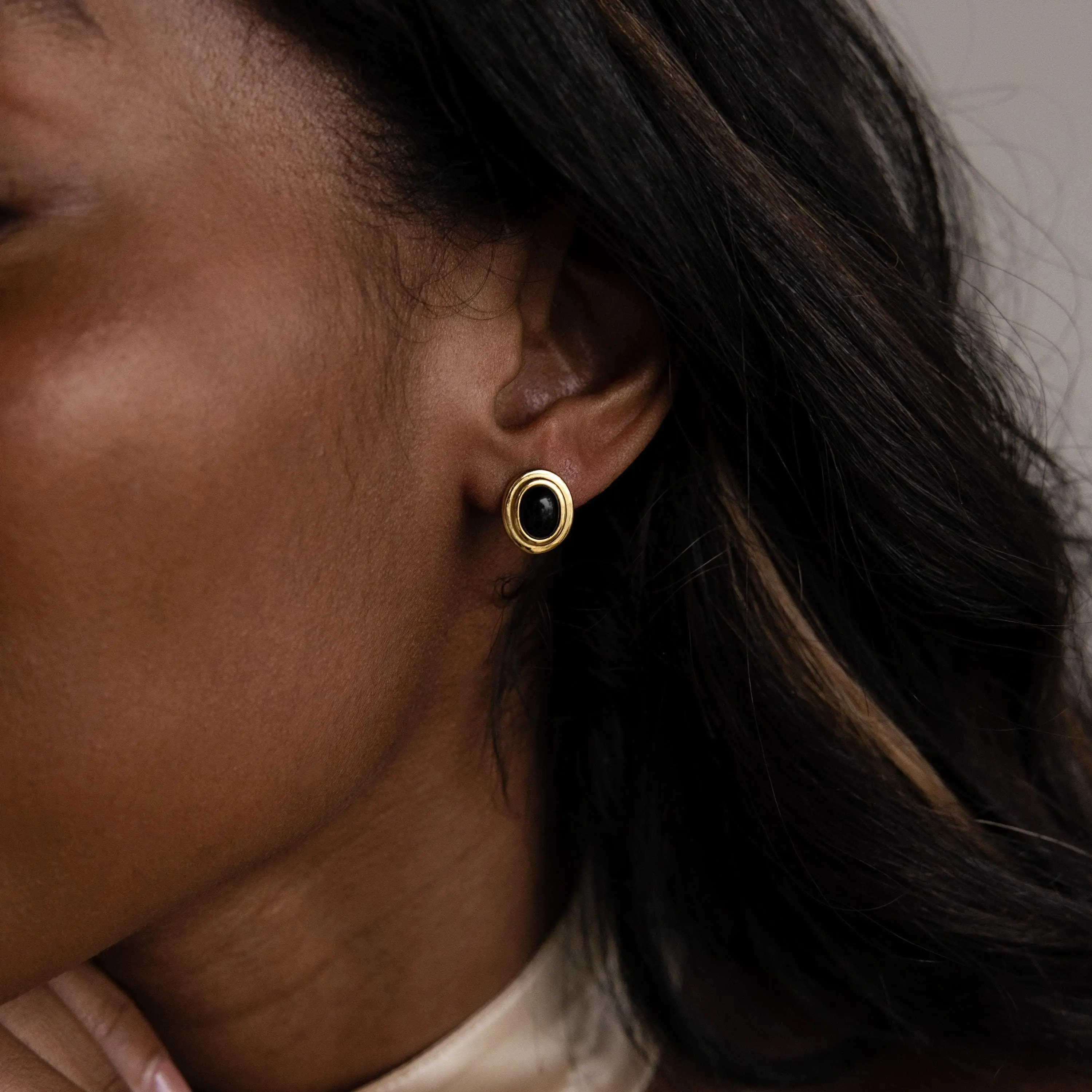 Vintage Oval Black Studs by Caitlyn Minimalist - Black Statement Stud Earrings in Gold - Minimalist Jewelry - Birthday Gift for Mom