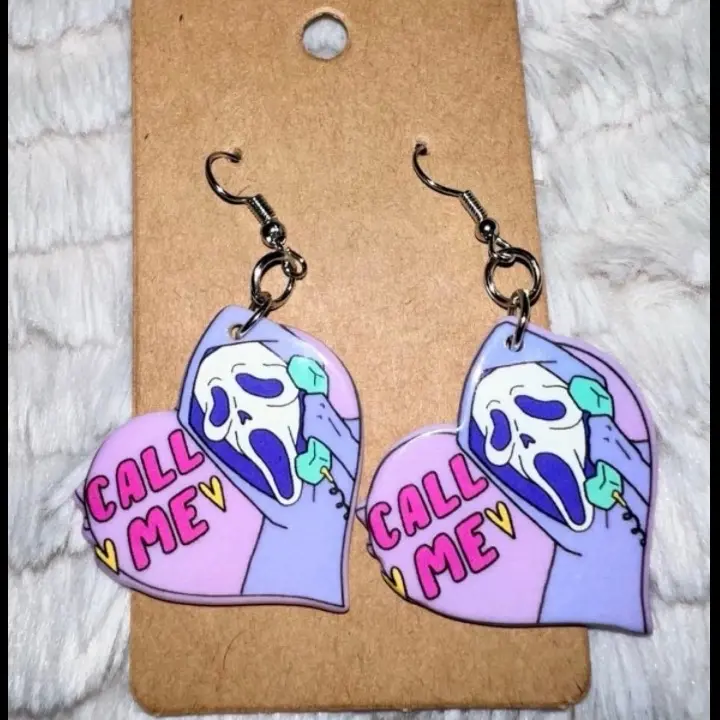 Halloween Horror Movie Earrings SCREAM GHOSTFACE Costume Jewelry Killer Doll VHS Call Me Design Pink and Purple Heart Shape