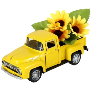 Sunflower Metal Truck Yellow Mini Metal Truck Décor with Artificial Flower Vintage Farmhouse Table Décor Cute Kitchen Bookshelf Tabletop Décor for Home Farmhouse Decoration Gift
