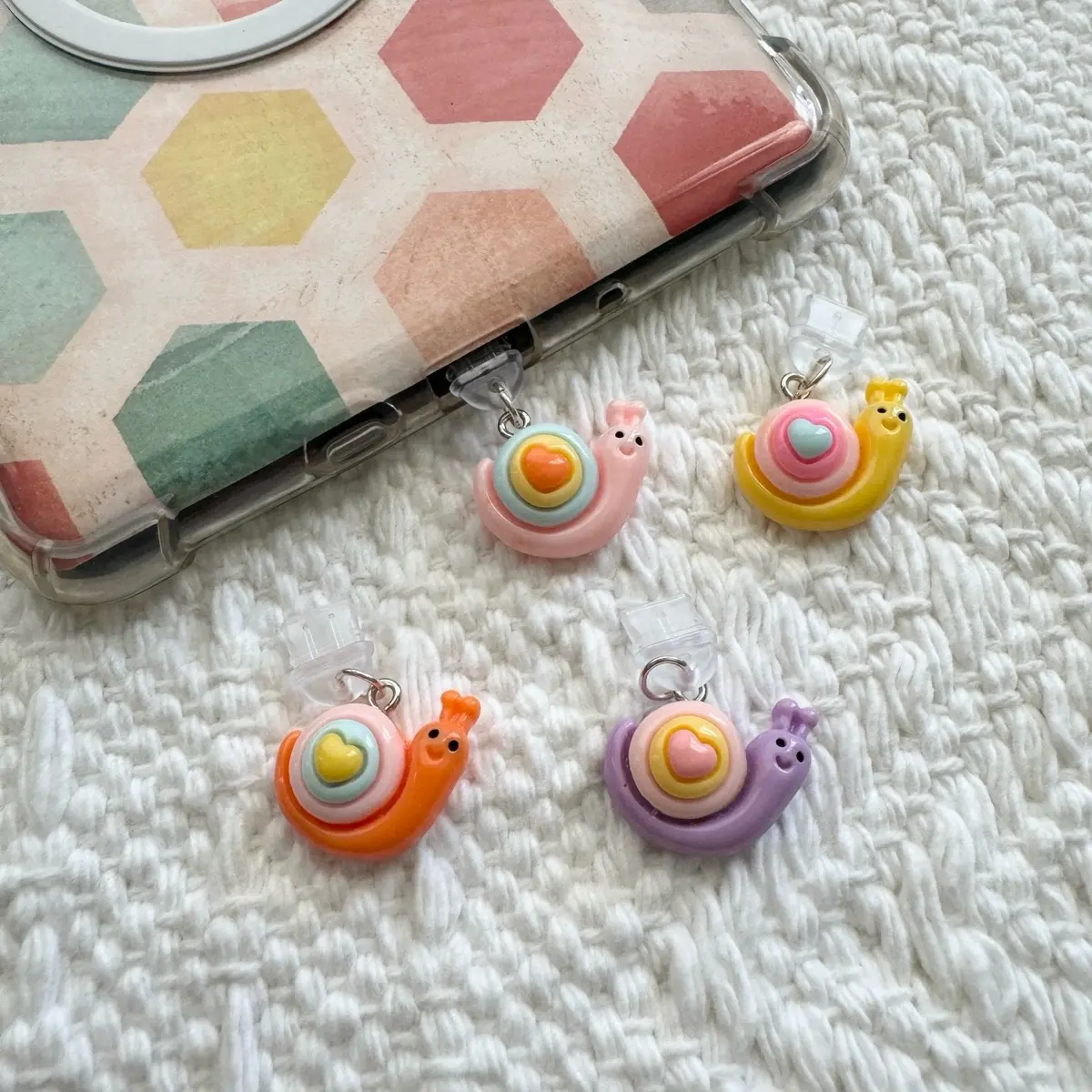 Happy Snail Kindle Charms - Decorative accessories for your Kindle or phone