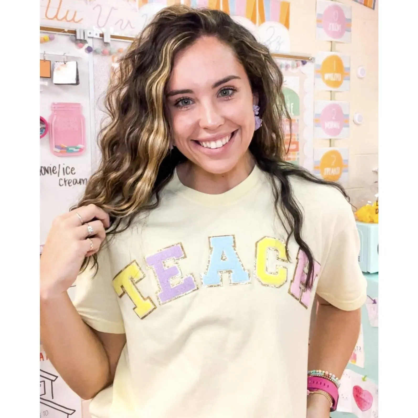 United Monograms Women's Bold Teach Letter Patch Shortleeve T-Shirt - Casual Loose-Fit Comfort Colors Preppy Retro Piece Top for Teachers, Shortsleeve, Tshirt, Crew Neck, Cotton Poly, Basic, Chic, Cute, Expandable, Statement, Chenille Patches, Love, Short