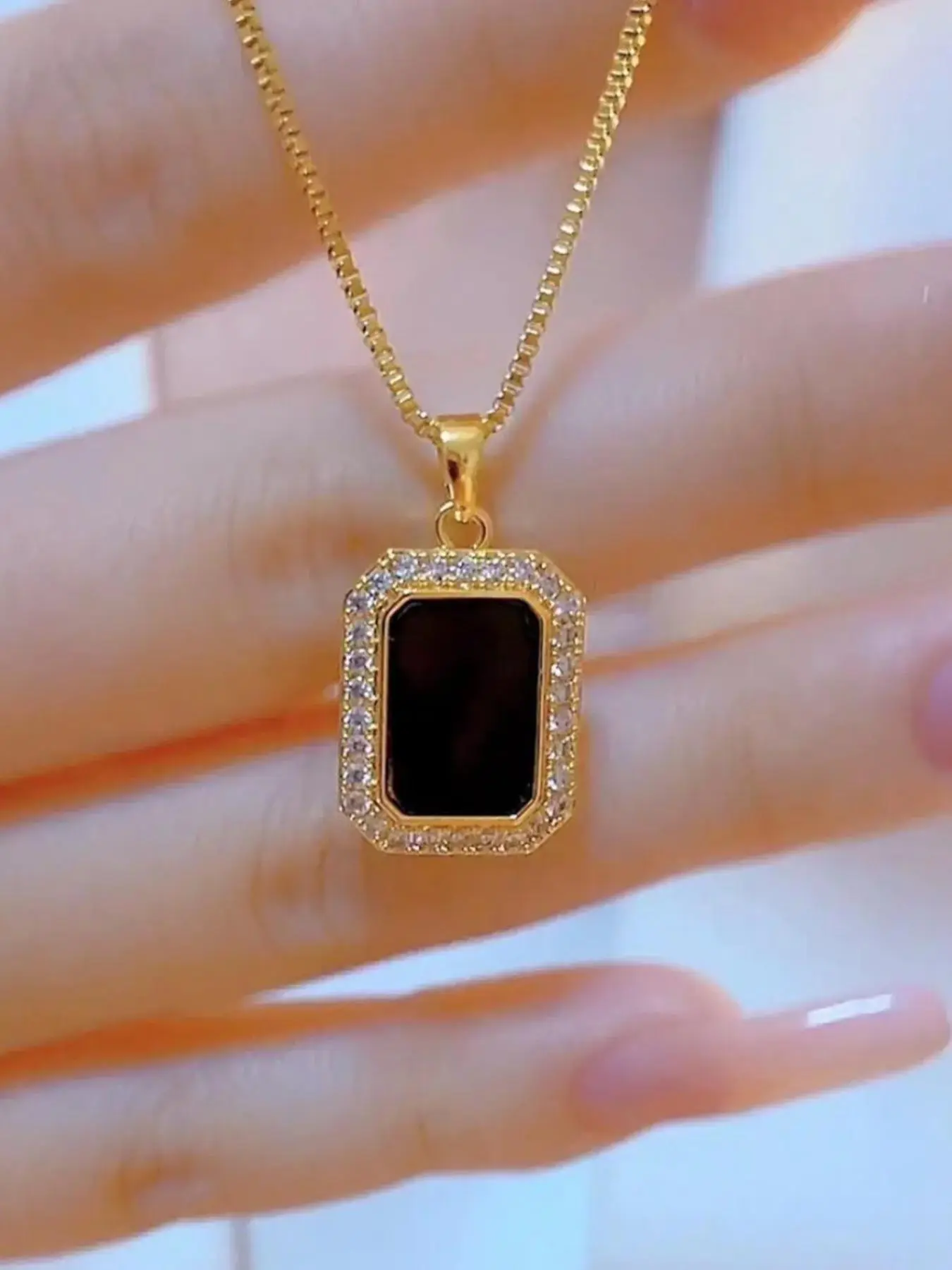 Women's Elegant CZ Bling Rhinestone Decorated Pendant Necklace,  Exquisite Trendy Pendant Necklace, Fashionable Jewelry for Party Decoration for Women As Birthday Gift Jewelry without Box, Adjustable Necklace, Stainless Steel Necklace, Jewelry Accessory
