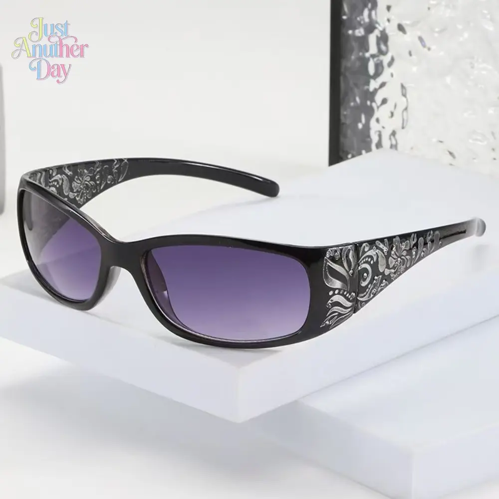 Women's Vintage Styling Sunglasses - Rhinestone Accents, Tinted PC Frames, Retro Glam Accessory for Outdoor & Daily Use