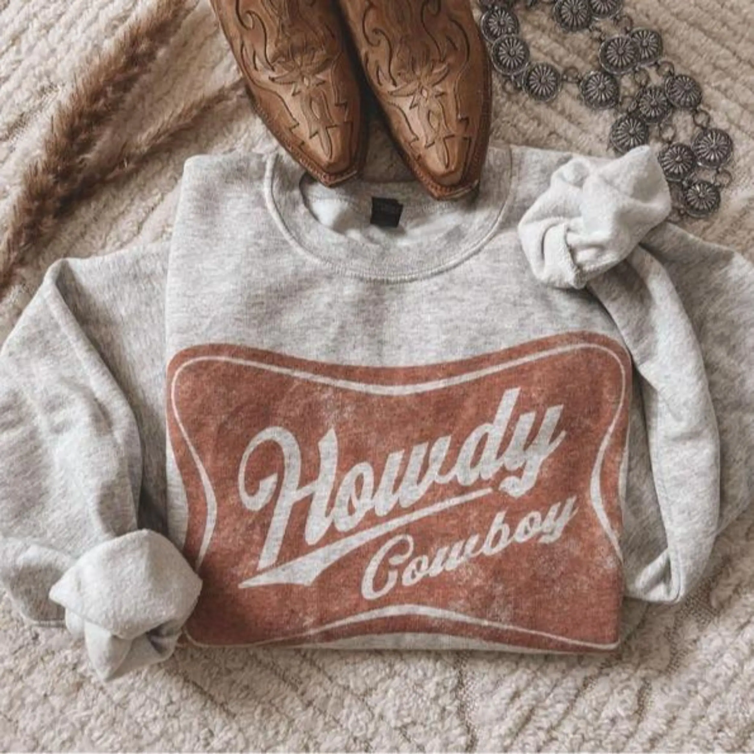 Howdy Cowboy Crewneck Sweatshirt, Western Sweatshirt, Yee Haw Sweater, Cowgirls Sweatshirt, Country Cowboy Sweatshirt Gift for Women