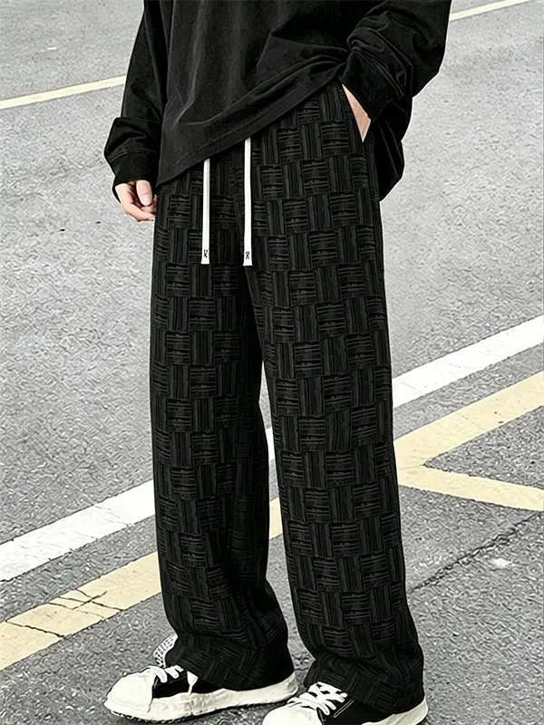 Men’s corduroy pants for spring and autumn, lightweight textured fabric that’s breathable and doesn’t feel stuffy, American retro high-street cool style—ideal for men’s everyday commuting, campus wear, and street outfits.