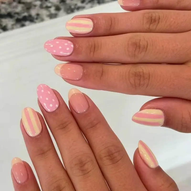 24pcs French Dot Ice Cream Nail Stickers, Short Oval Press-On Nails, Decorative Nails, Design, Home Nail Art, Nail Art Products, Nail Art Supplies, Summer Manicure Essential, Includes Gel Glue and File, Nail Kit Set