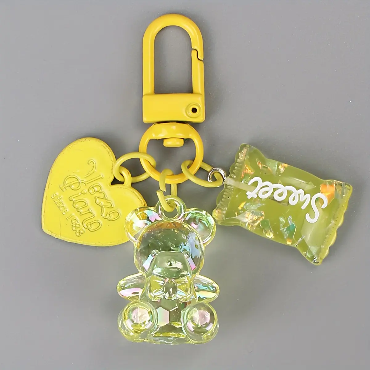 1/5Pcs acrylic bear and heart keychain, resin buckle, Valentine's Day decorative keychain, suitable for women, student backpack accessories, fashion jewelry, Keychain Kawaii, women's keychain, Keychain For Bags, Cute Keychain