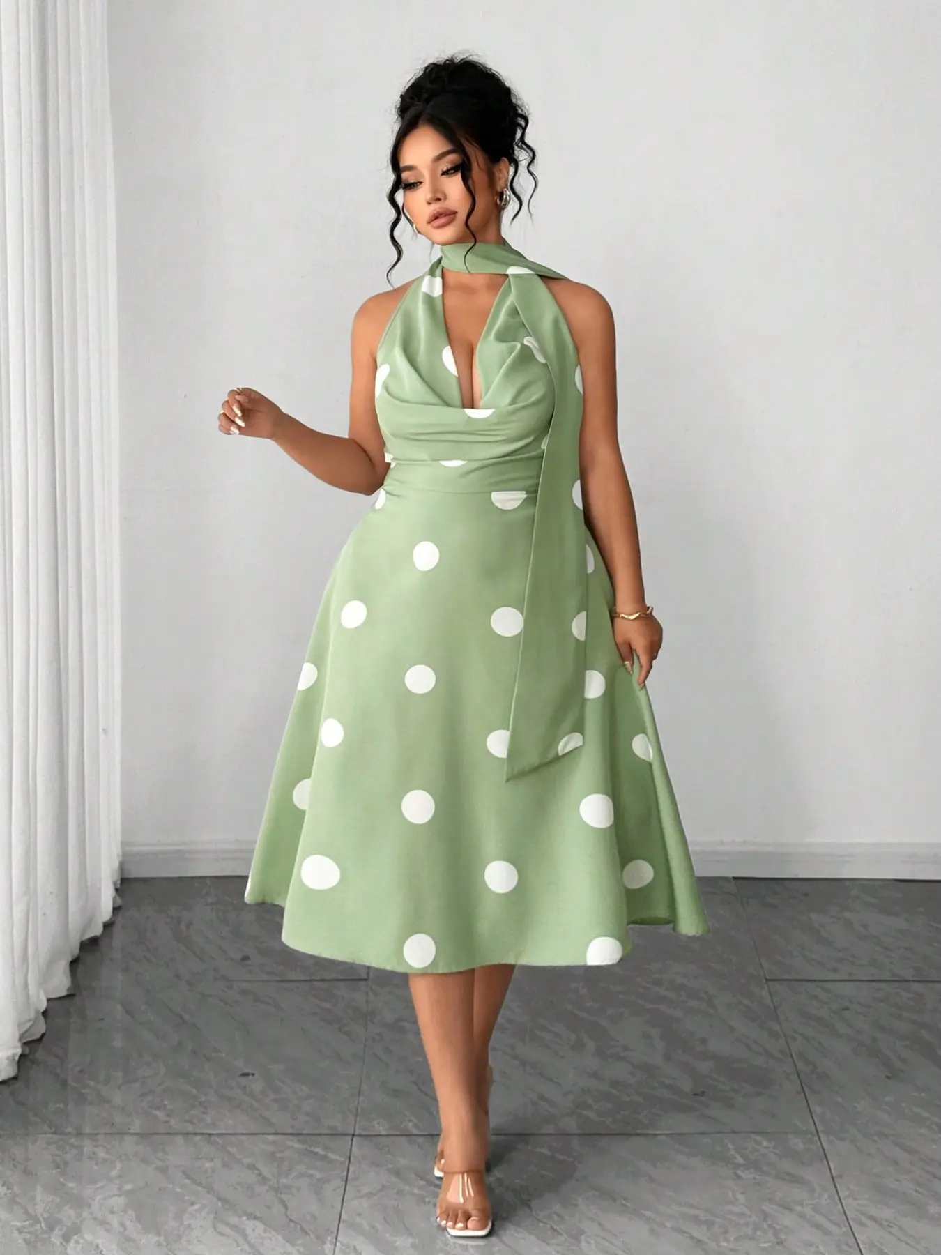 Plus Size Retro Polka Dot Halter Dress, Hepburn Style Waist Cinch Slimming Midi A-Line Dress, Vintage Fashion Women's Clothing, Casual Wear - TikTok Shop Plus Size Retro Polka Dot Halter Dress, Hepburn Style Waist Cinch Slimming Midi A-Line Dress, Vintage Fashion Women's Clothing, Casual Wear - TikTok Shop