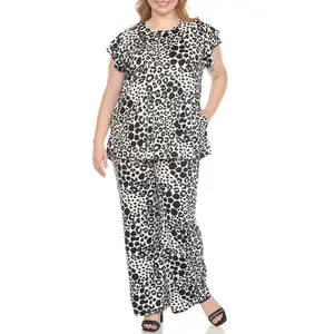 White Mark Women's Plus Size Bold Leopard 2-Piece Blouse & Pant Set