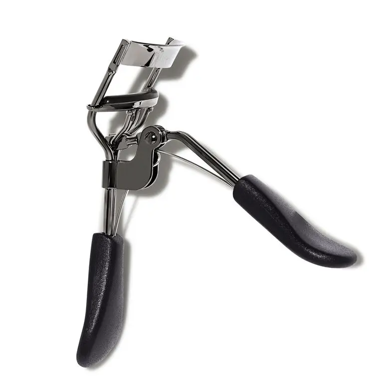 e.l.f. Pro Eyelash Curler - Long-Lasting Curl, Ergonomic Design, Extra Replacement Pad, $5
