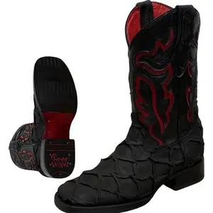 BOTA ESTILO JEFE, BOTA PARA CABALLERO PIEL IMITACION PESCADO PIRARUCU, SUELA CON PROTECCION ANTIDERRAPANTE.