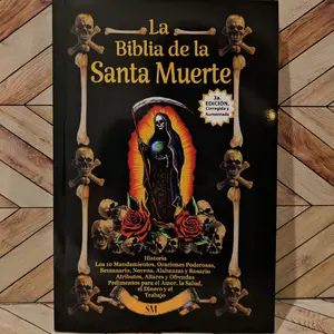 Biblia de la Santa muerte