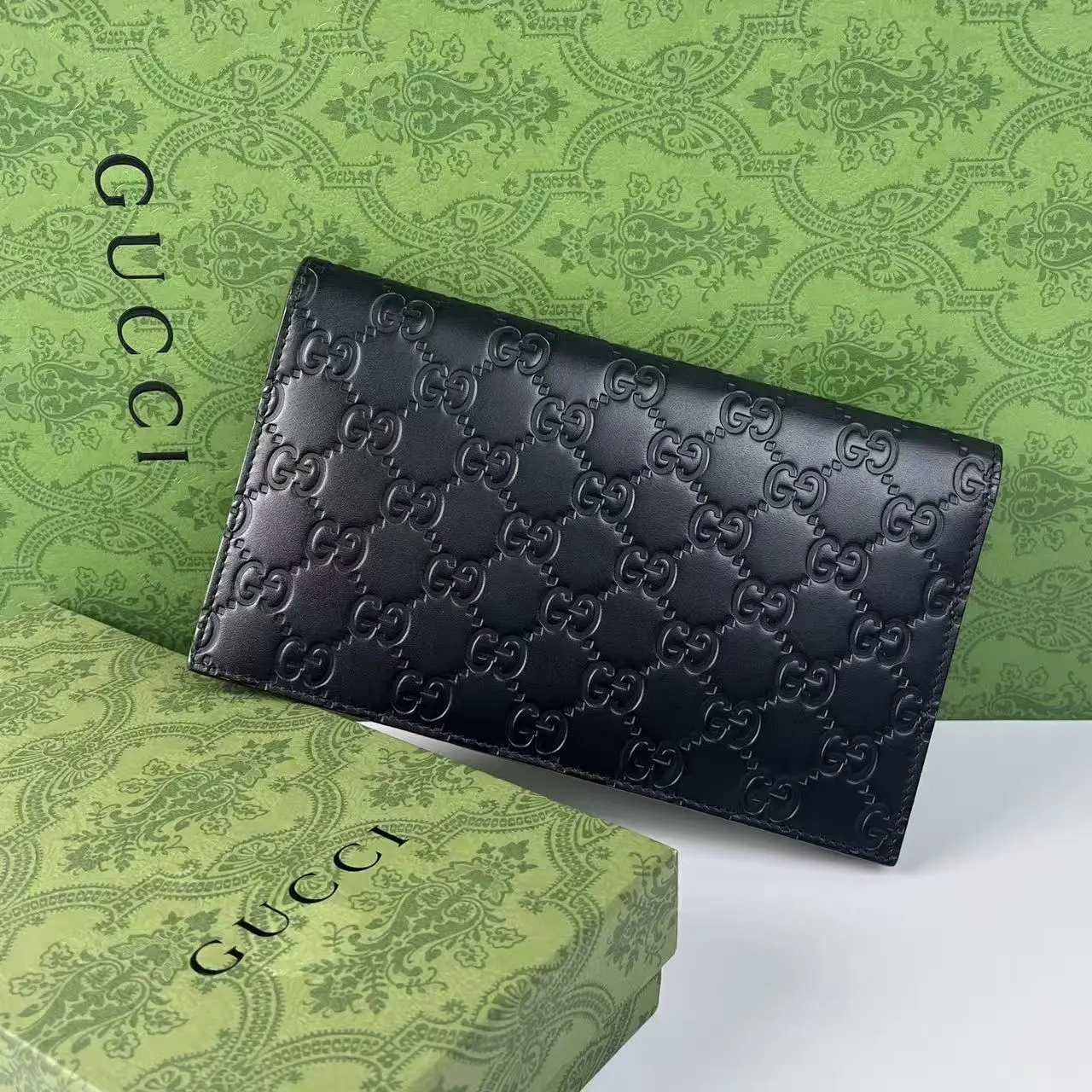 Pre-owned GUCCI Black GG Embossed Leather Long Bifold Wallet