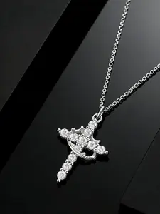The fixed crown cross necklace is suitable for daily wear, vacation dates, and other occasions, and is also a surprising and exquisite small gift, Dainty Cross Necklace, Minimalist Necklace