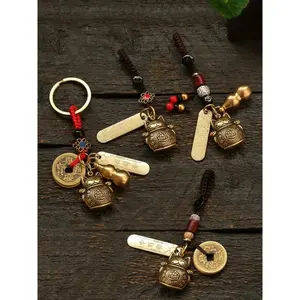 Handmade Feng Shui Blessing Keychain Kawaii with Lucky Cat Pendant, Three-Animal Decoration, Car & Bag Accessory Gift