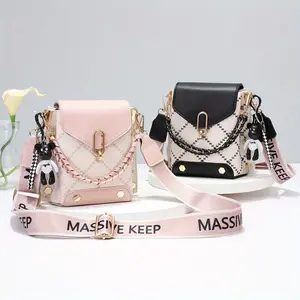 Women's Mini Plaid Crossbody Bag Wide Shoulder Strap Fashionable Bag,Classic Shoulder Bag With，With Chain Decor, Flap Mini Shoulder Purse Cute Cross Body Purses