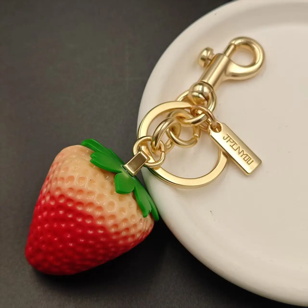 {Keychain} Gradient Strawberry Fruit Key Pendant - Cute and Sweet Bag Pendant Valentine's Day Gift