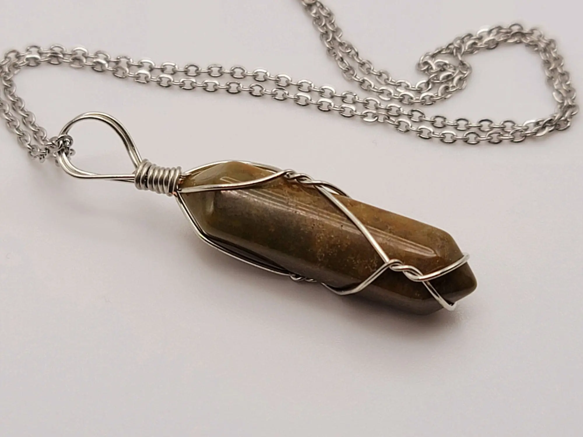 Elegant Silver Wire-Wrapped Indian Agate Point Necklace - 18 Inches