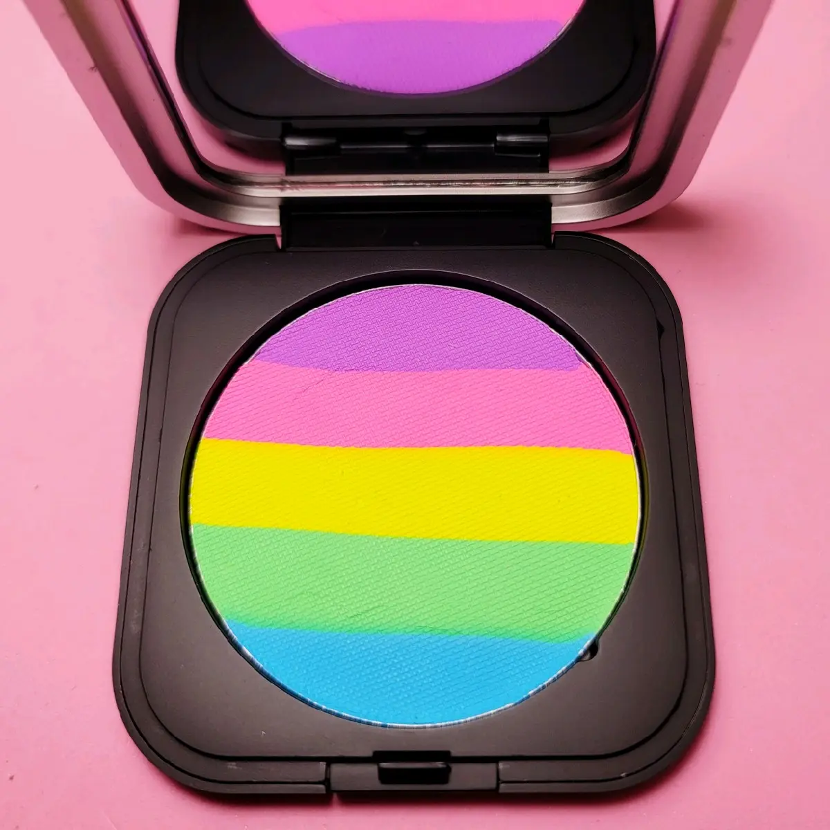 Hydra Liner UV Rainbow Palette Eyeliner